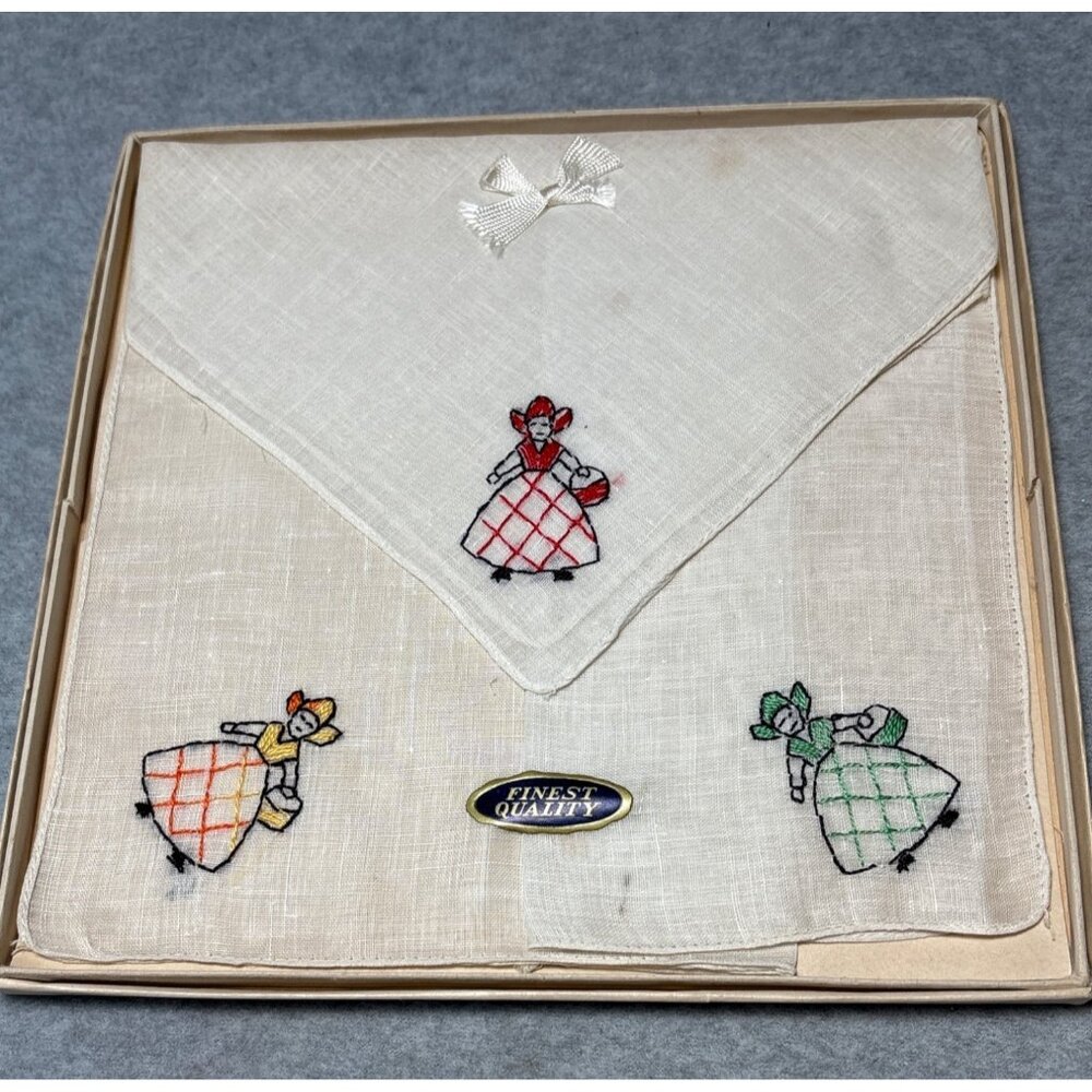 Vintage Ladies Handkerchief Set Box Embroidered Dancing Figures Bow Accent Fines